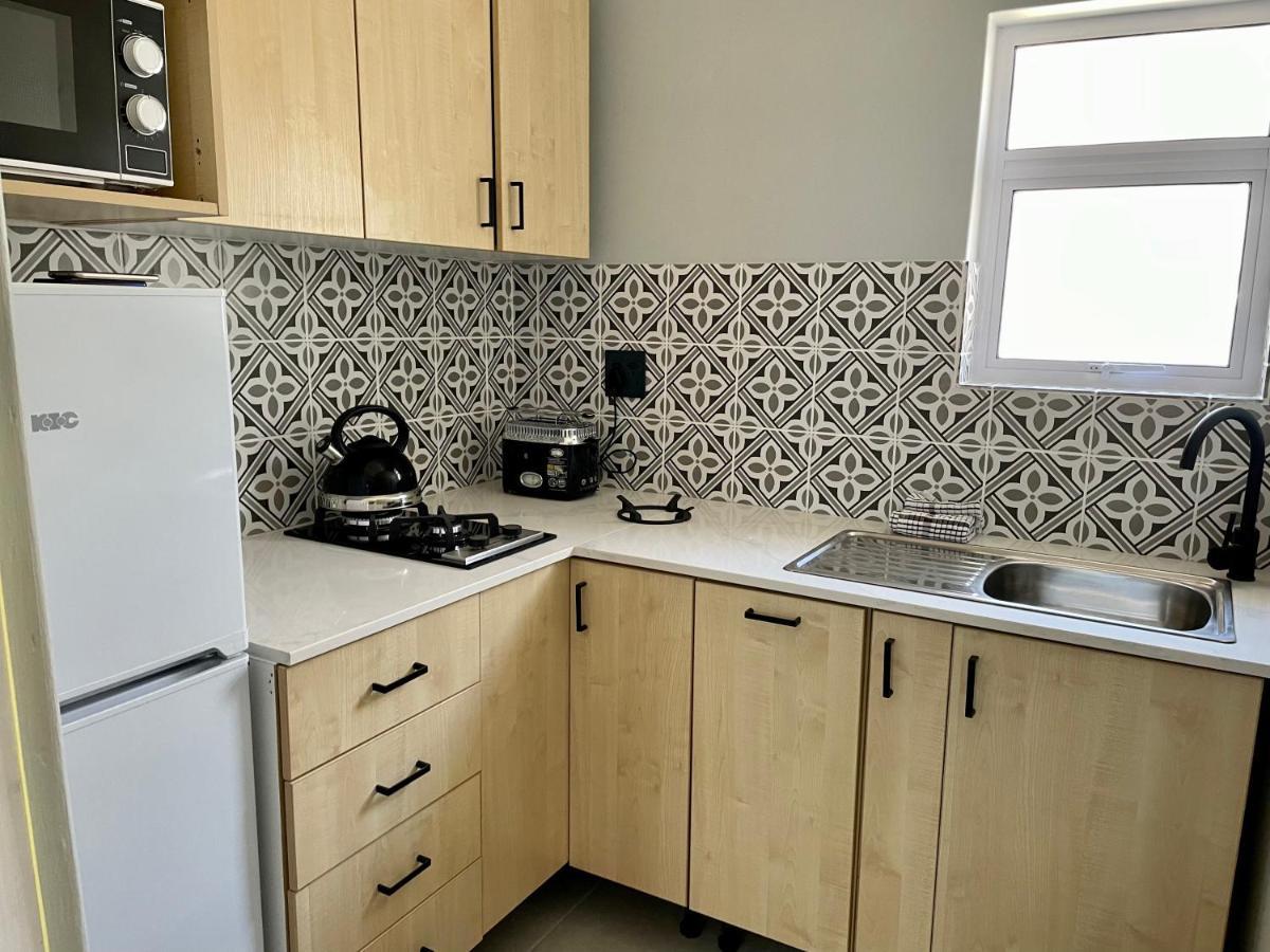 Sandra'S Guest House Langebaan Exterior photo