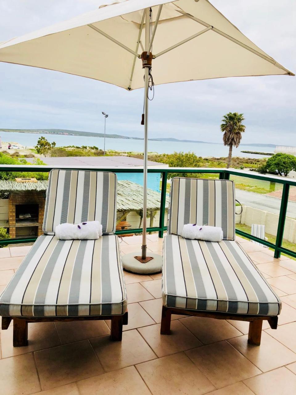 Sandra'S Guest House Langebaan Exterior photo